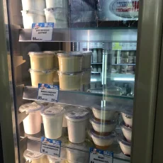 Магазин молочной продукции Октябрьская молочная кухня на Профсоюзной улице фотография 1